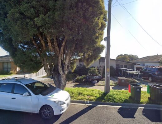 https://streetviewpixels-pa.googleapis.com/v1/thumbnail?panoid=22-PI1f1_vKyUm8tHWxdRg&cb_client=search.gws-prod.gps&w=800&h=500&yaw=283.10382&pitch=0&thumbfov=100