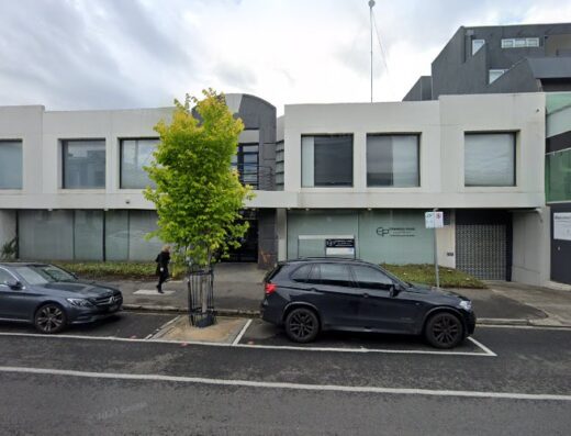 https://streetviewpixels-pa.googleapis.com/v1/thumbnail?panoid=rN9Y6iWzgwx9q4xANhp9Ow&cb_client=search.gws-prod.gps&w=800&h=500&yaw=186.52734&pitch=0&thumbfov=100