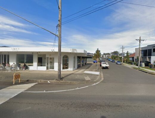 https://streetviewpixels-pa.googleapis.com/v1/thumbnail?panoid=JbdNiQoCNKMDOunqPhCHJA&cb_client=search.gws-prod.gps&w=800&h=500&yaw=174.25203&pitch=0&thumbfov=100